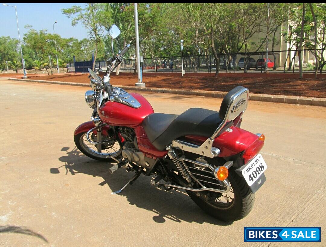 Red Bajaj Avenger 220 DTS-i Red Bajaj Avenger 220 DTS-i