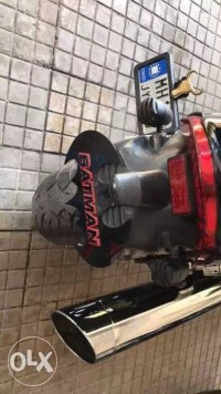 Red Hyosung GV650 Aquila Pro