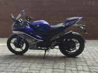 Blue Yamaha YZF R15 V2