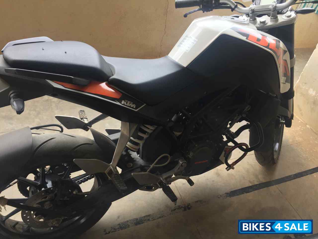 White KTM Duke 200