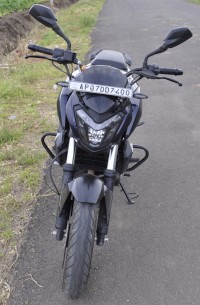 Midnigth Blue Bajaj Dominar 400