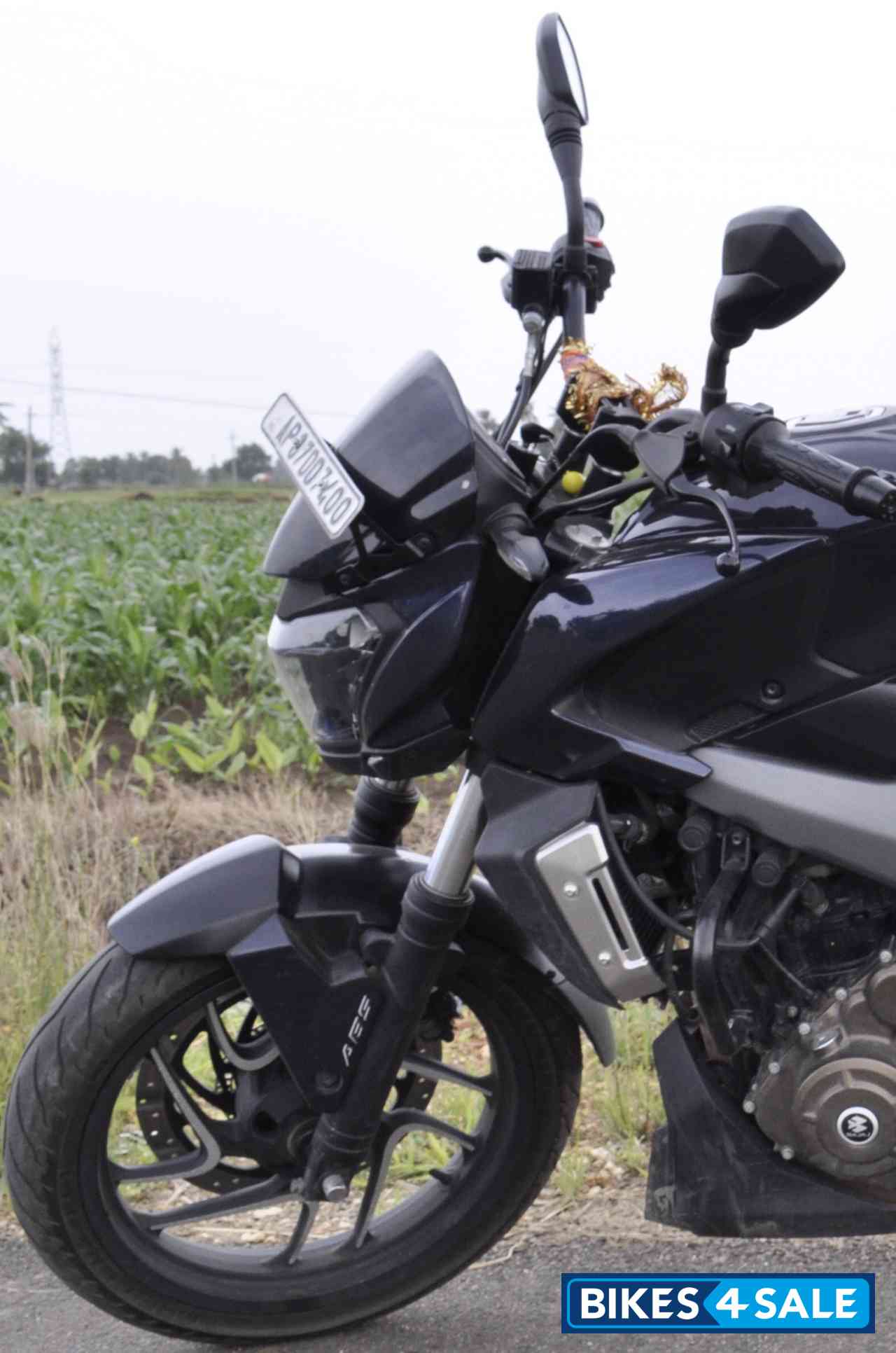 Midnigth Blue Bajaj Dominar 400