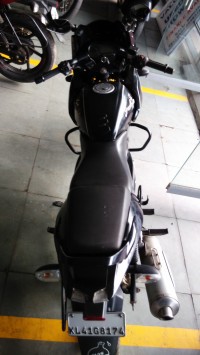 Black Bajaj Pulsar 220F