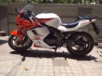 Red White Hyosung GT250R