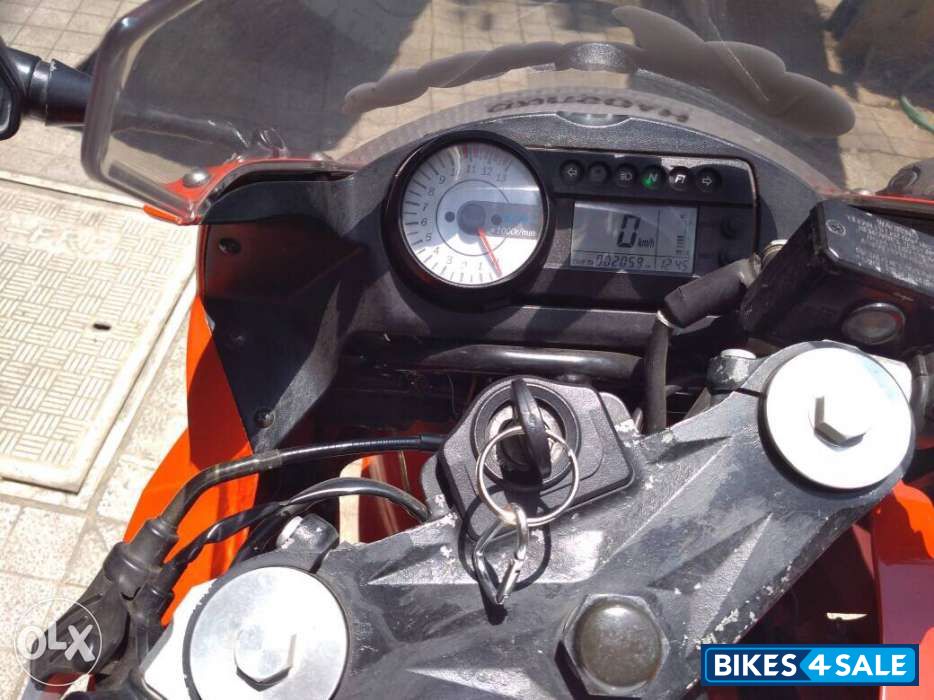 Red White Hyosung GT250R Red White Hyosung GT250R