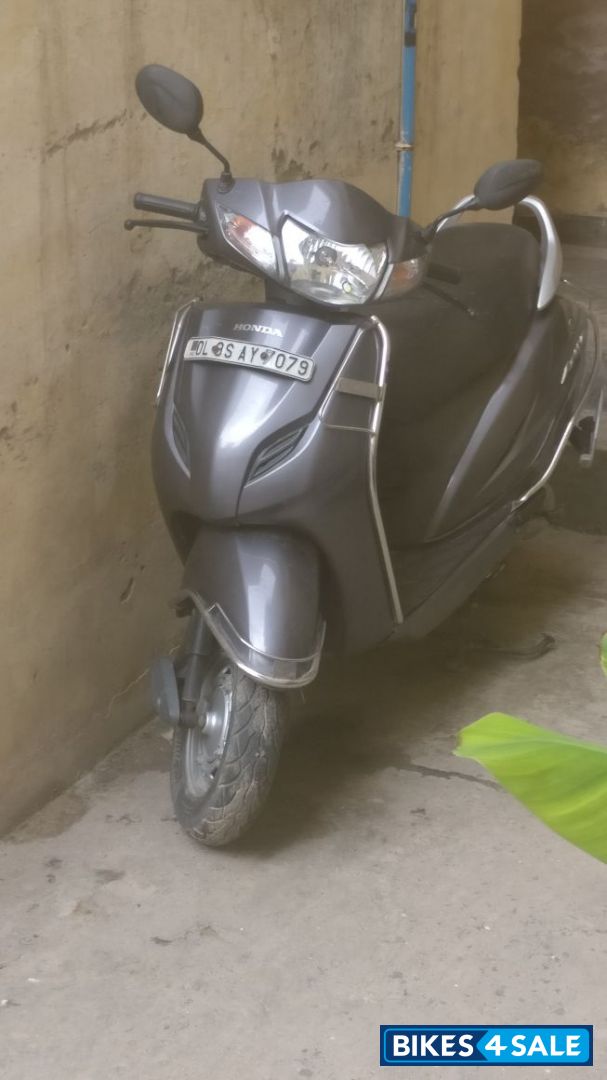 Grey Honda Activa 3G