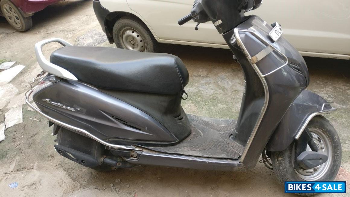 Grey Honda Activa 3G