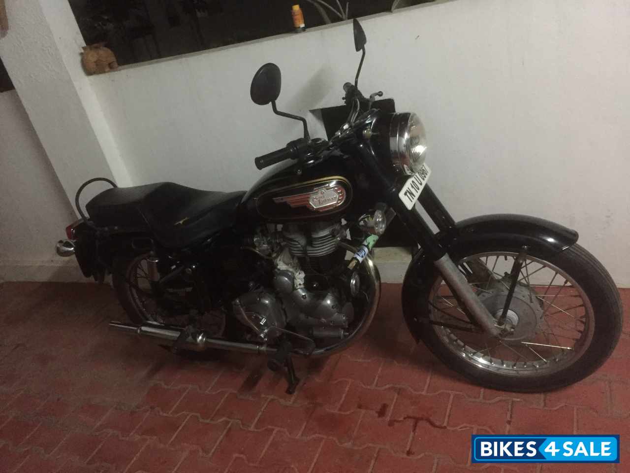 Black Royal Enfield Bullet Standard 350