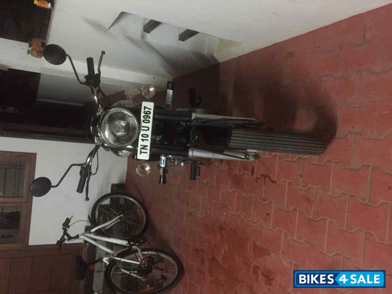 Black Royal Enfield Bullet Standard 350 Black Royal Enfield Bullet Standard 350