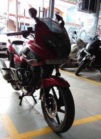 Red Bajaj Pulsar 220F