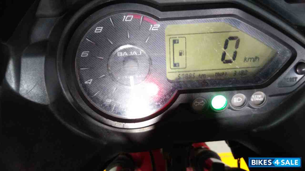 Red Bajaj Pulsar 220F