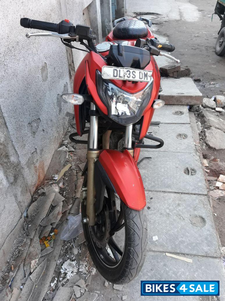 Red TVS Apache RTR 200 4V