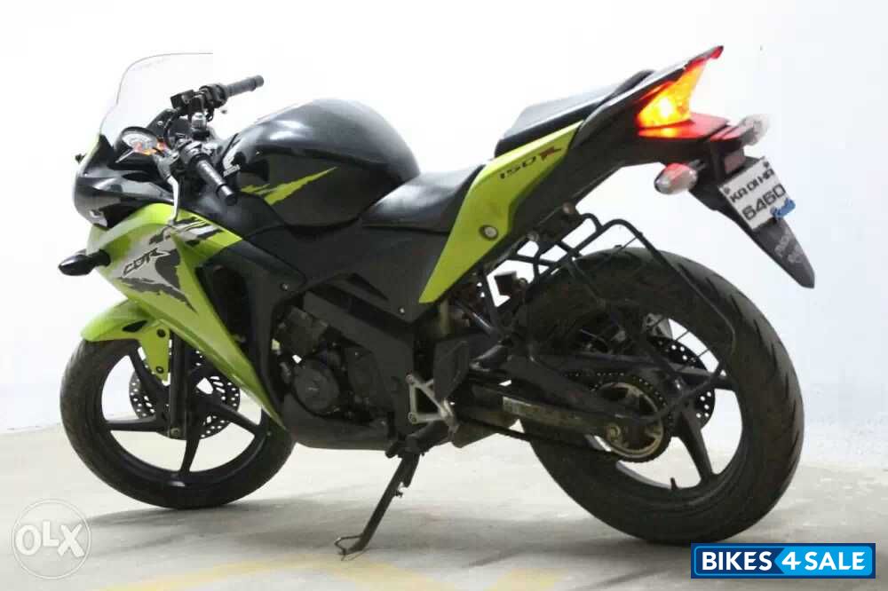 Green Honda CBR 150R