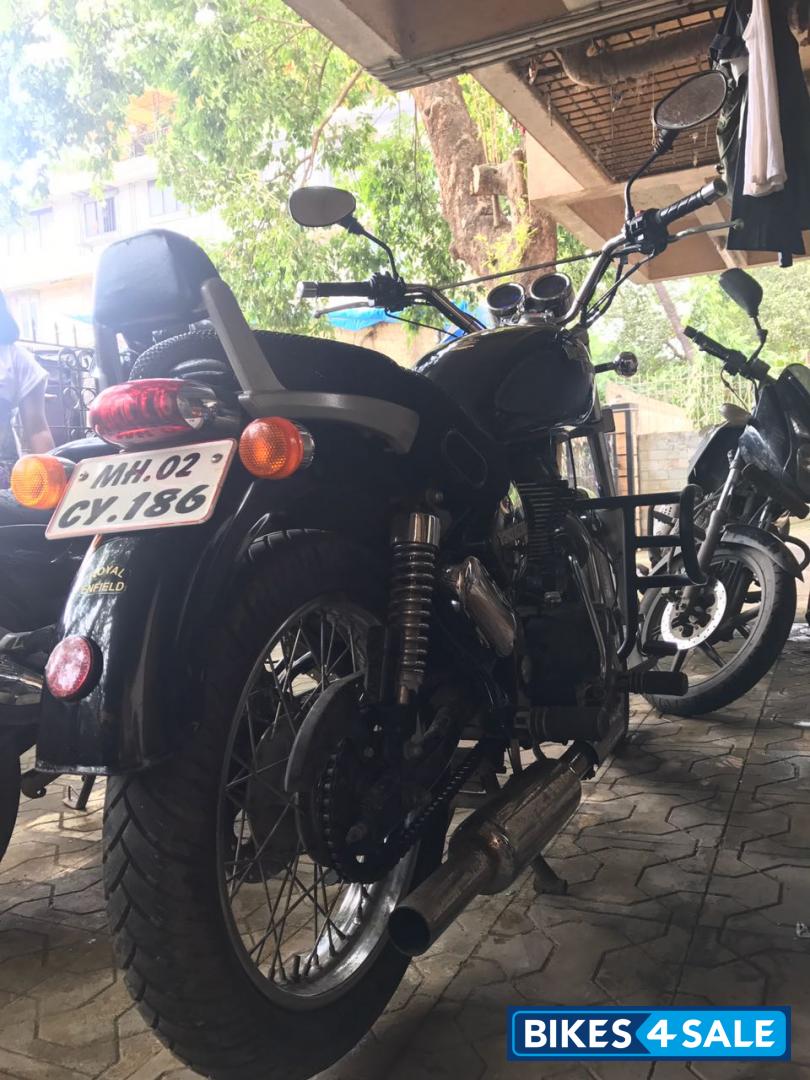 Black Royal Enfield Thunderbird 500