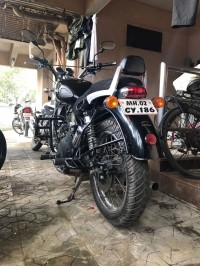 Black Royal Enfield Thunderbird 500