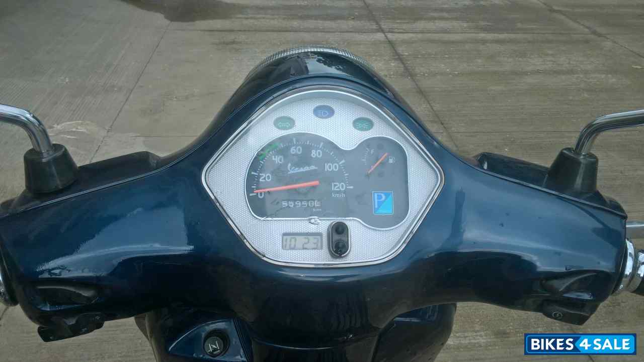 Blue Vespa LX 125