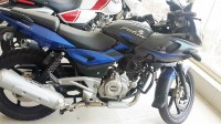 Black Bajaj Pulsar 220F