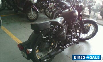Black Royal Enfield Bullet Standard 350