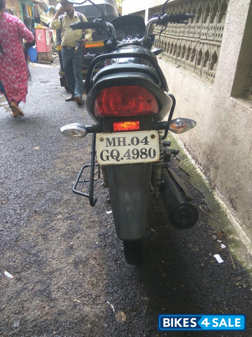 Black Honda CB Shine