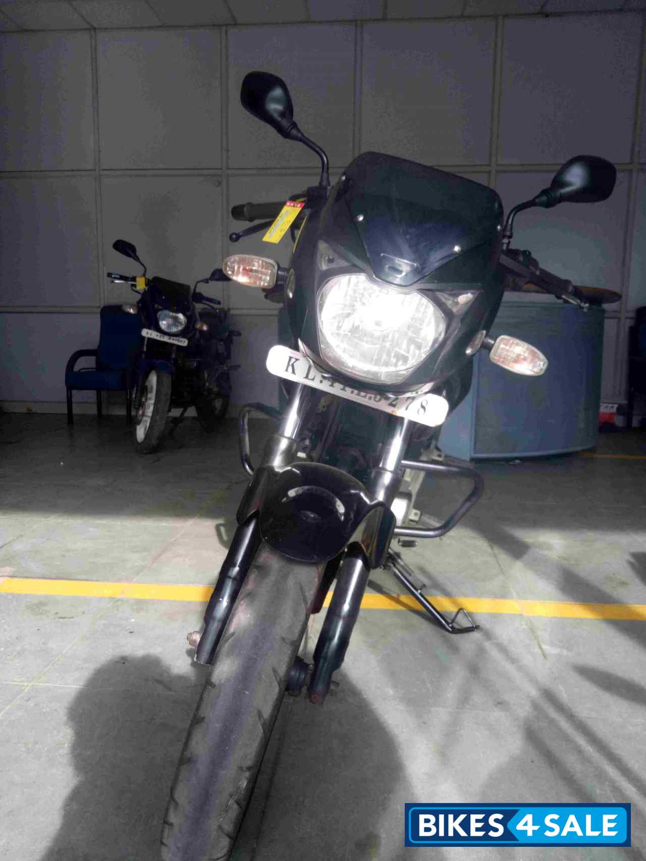 Bajaj Pulsar 180 DTSi Bajaj Pulsar 180 DTSi