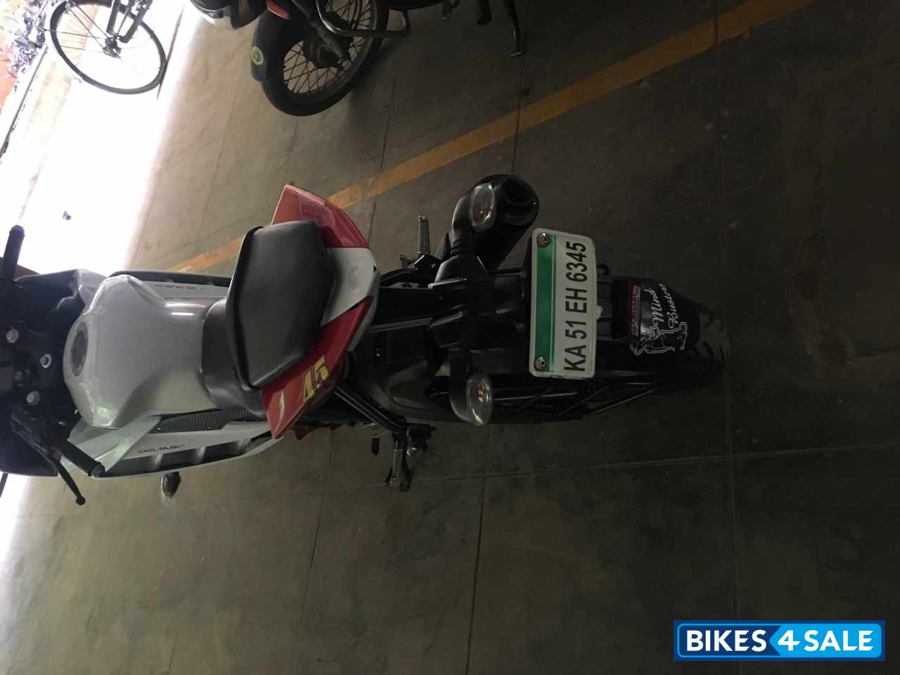 White And Red Yamaha YZF R15 V2