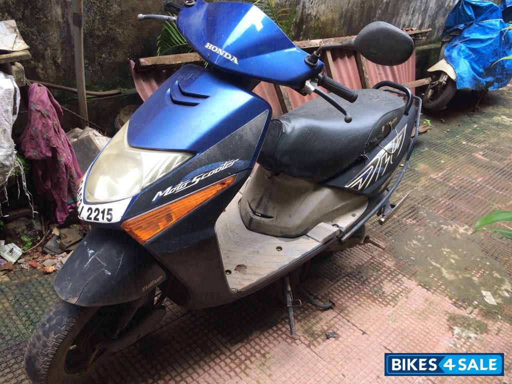 Dark Blue Honda Dio