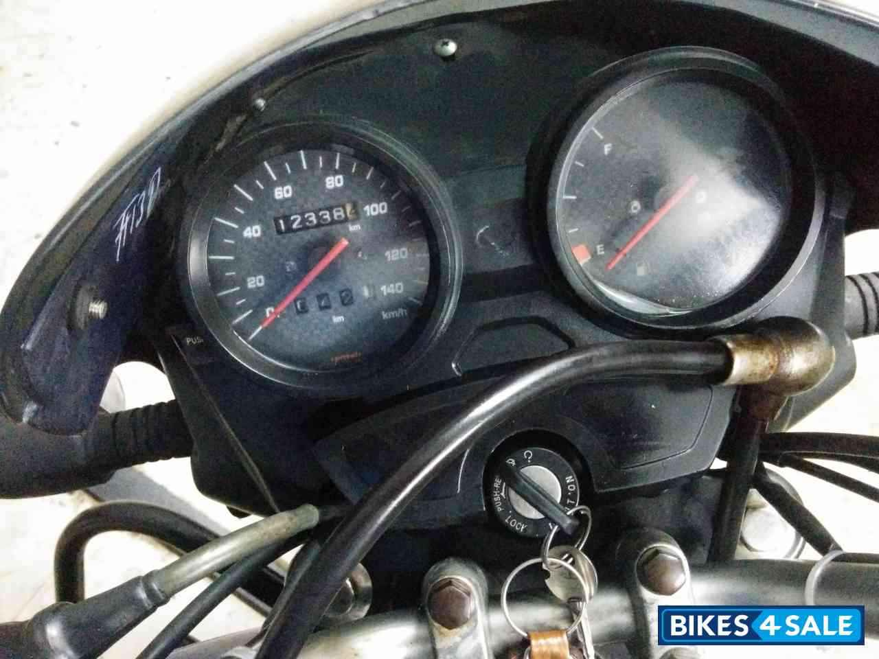 Blue Bajaj Discover DTSi 135