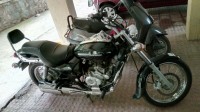 Black Bajaj Avenger 220 DTS-i
