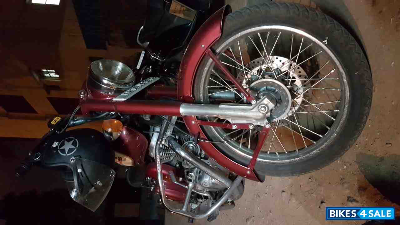 Red Royal Enfield Classic 350