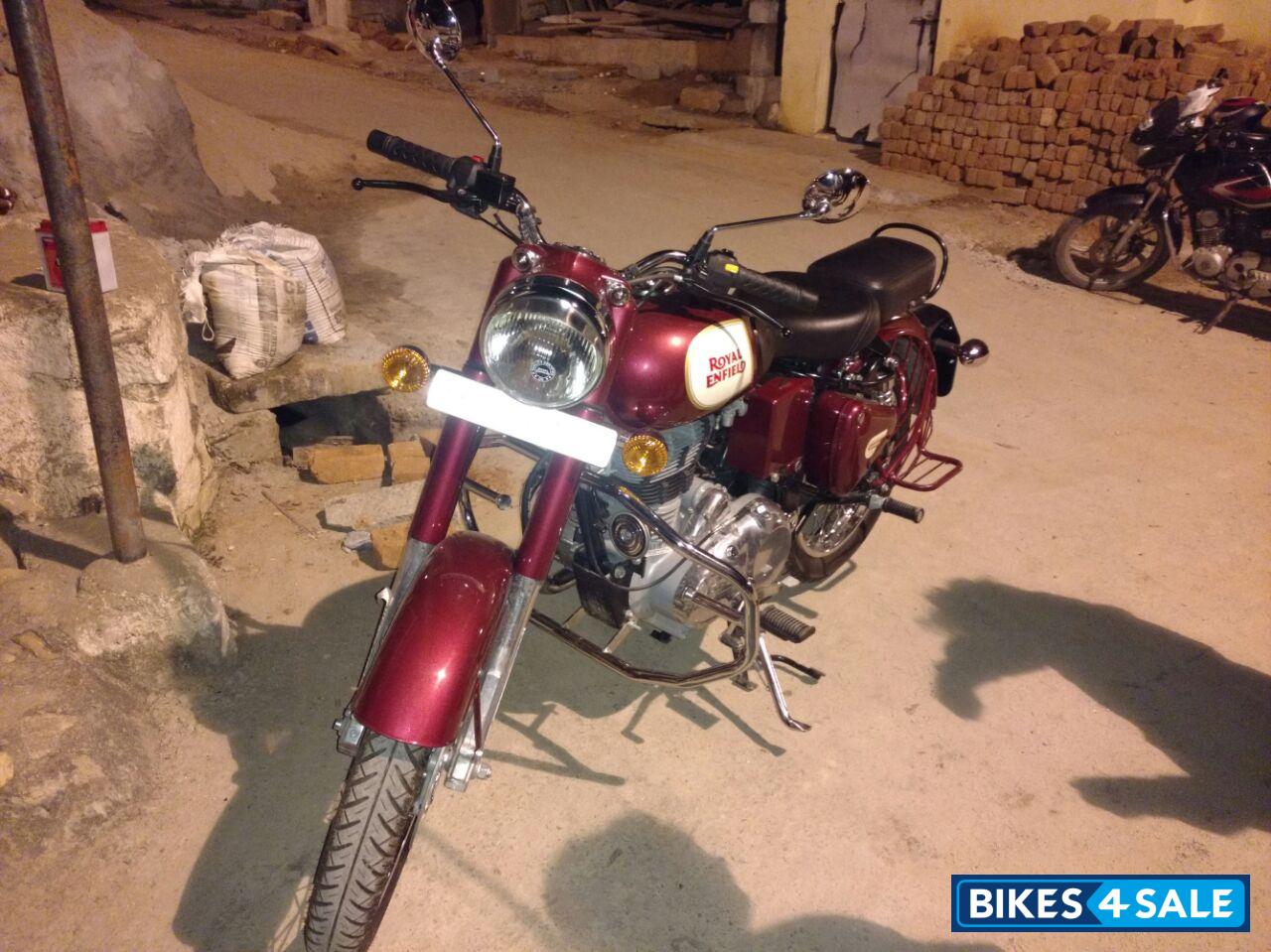 Red Royal Enfield Classic 350 Red Royal Enfield Classic 350