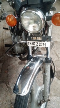 Meroon Yamaha RX 100