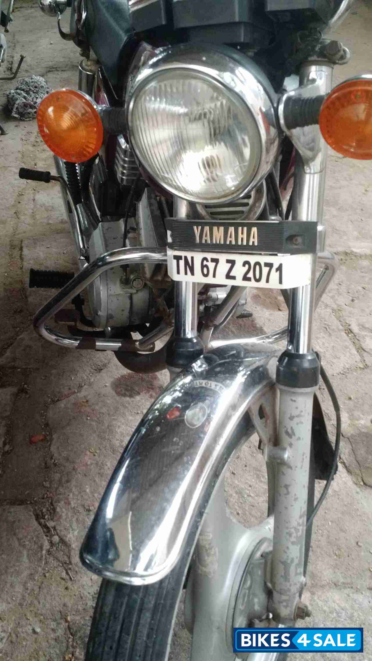 Meroon Yamaha RX 100