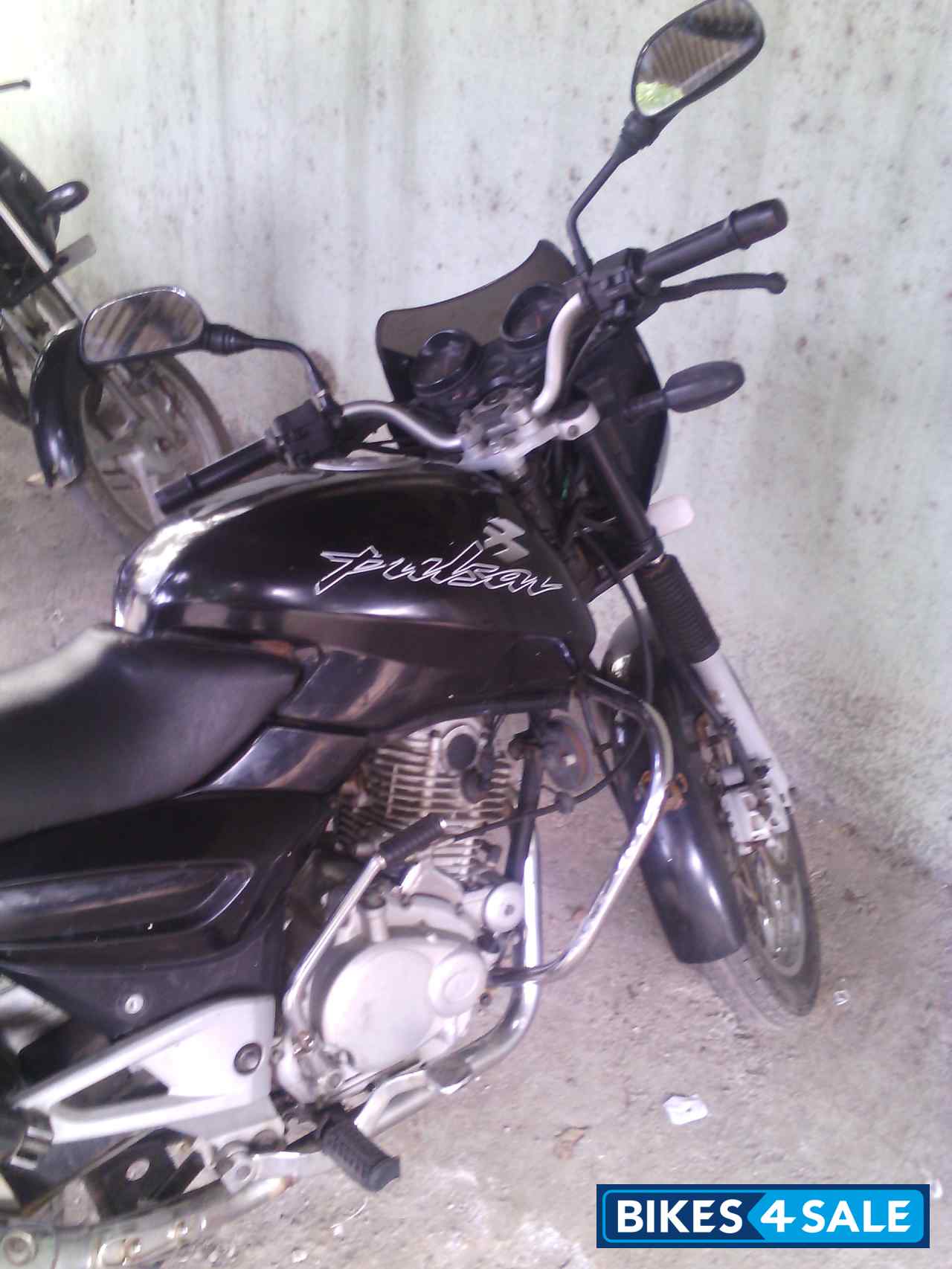 Black Bajaj Pulsar 150 DTSi