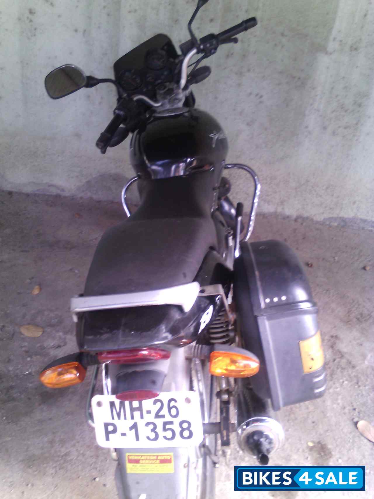 Black Bajaj Pulsar 150 DTSi