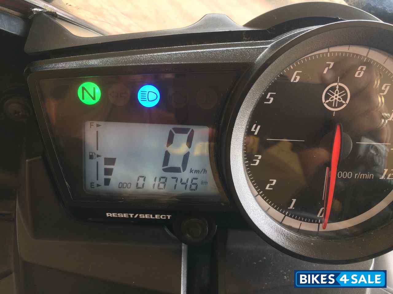 Red & White Yamaha YZF R15 V2