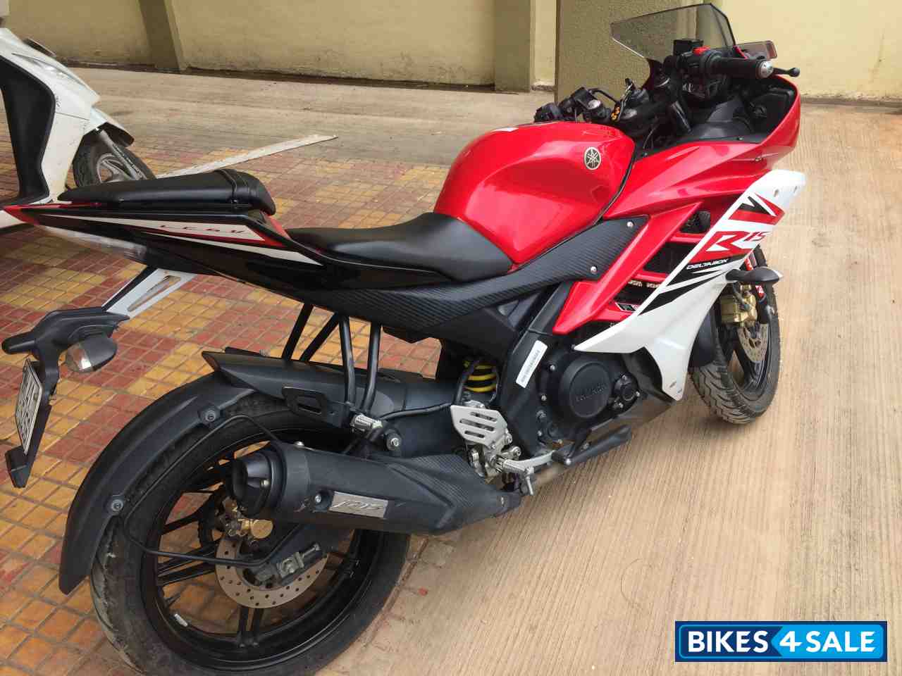 Red & White Yamaha YZF R15 V2