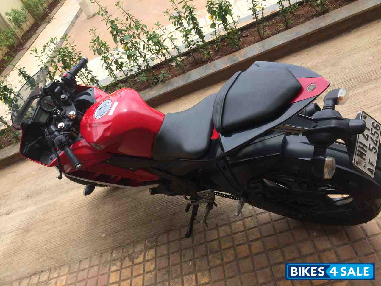 Red & White Yamaha YZF R15 V2