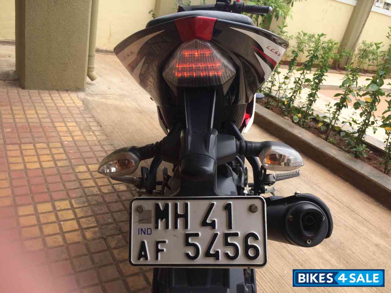 Red & White Yamaha YZF R15 V2