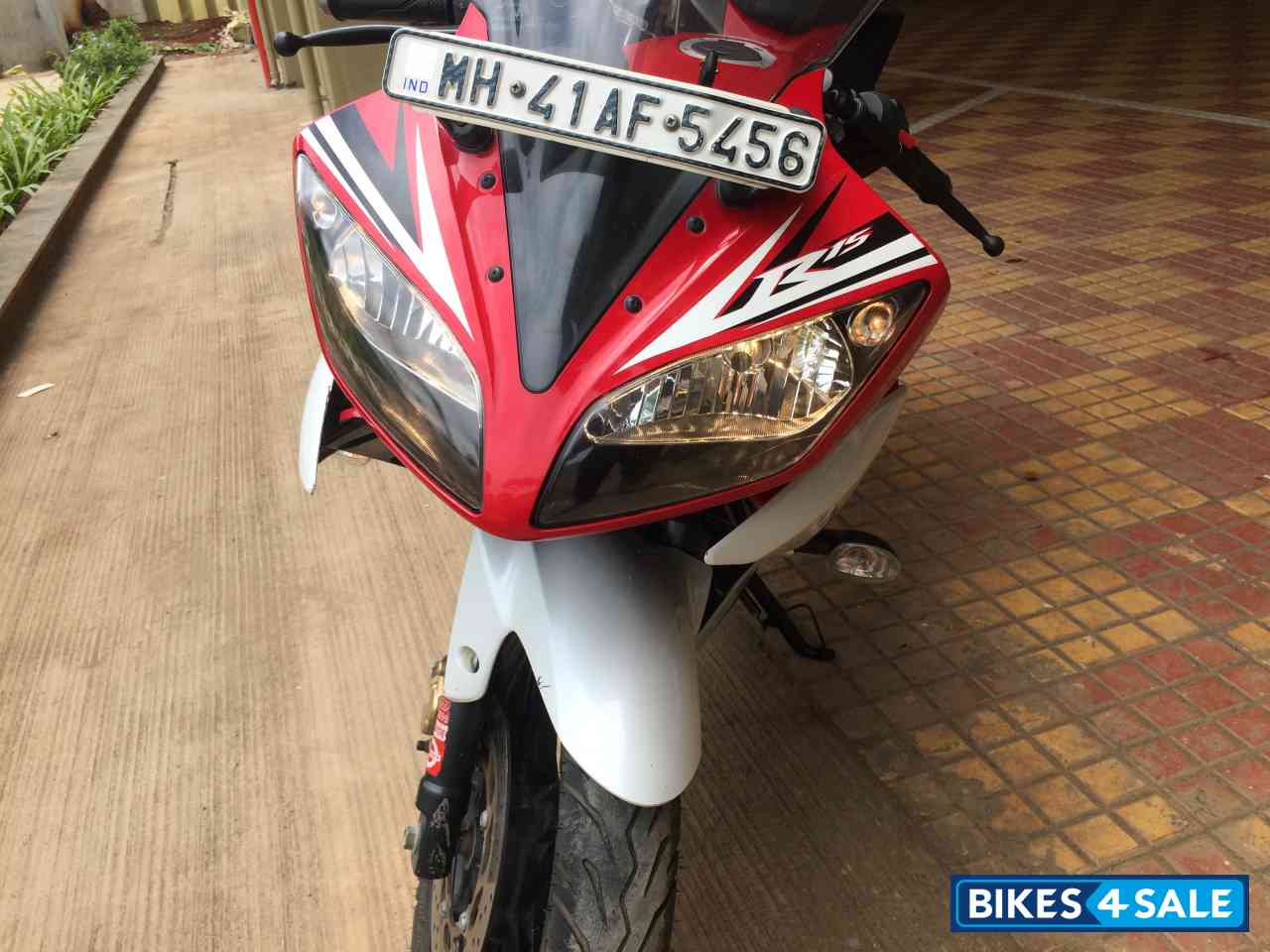 Red & White Yamaha YZF R15 V2