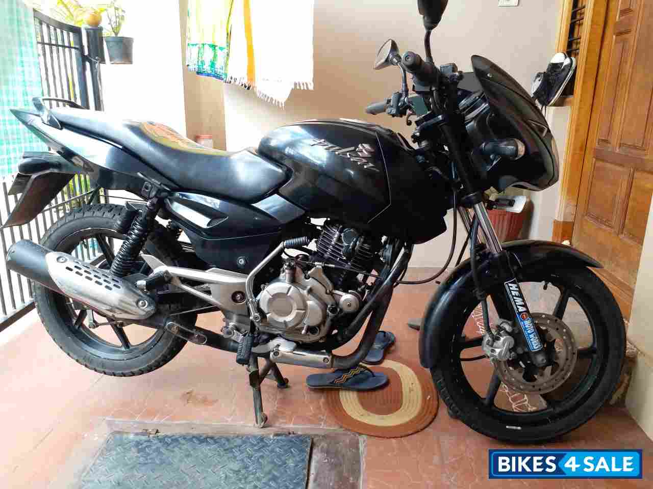 Black Bajaj Pulsar 150 DTSi