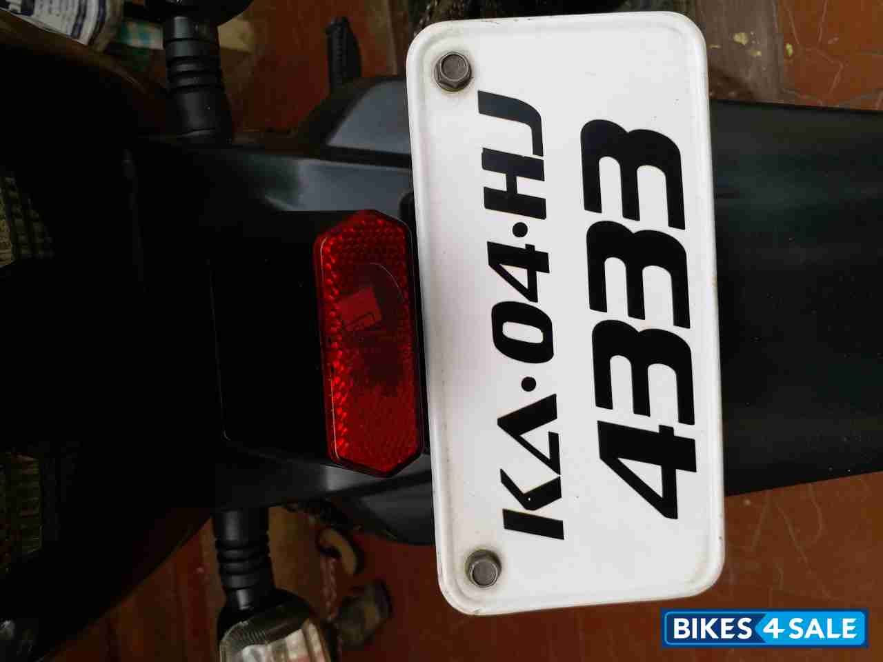 Black Bajaj Pulsar 150 DTSi Black Bajaj Pulsar 150 DTSi