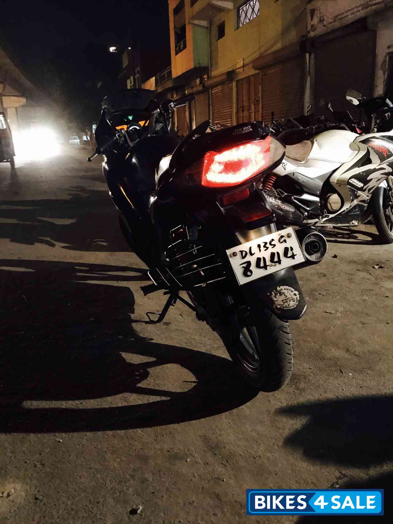 Black Hero Karizma ZMR