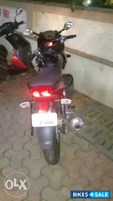 Red Bajaj Pulsar 220F