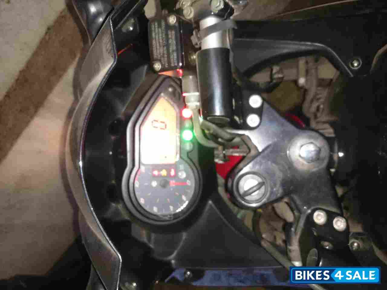 Red Bajaj Pulsar 220F