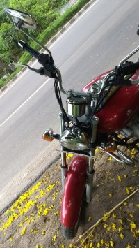 Champagne Red Bajaj Avenger 220 DTS-i