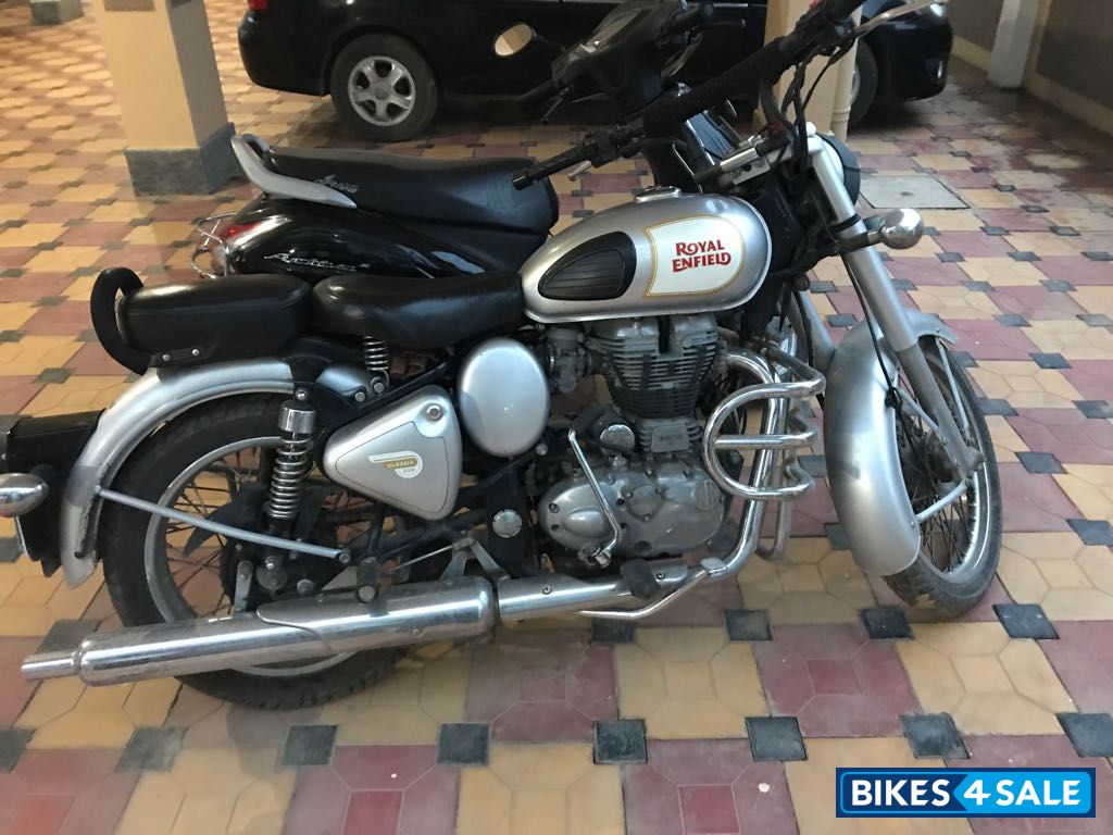 Silver Royal Enfield Classic 350