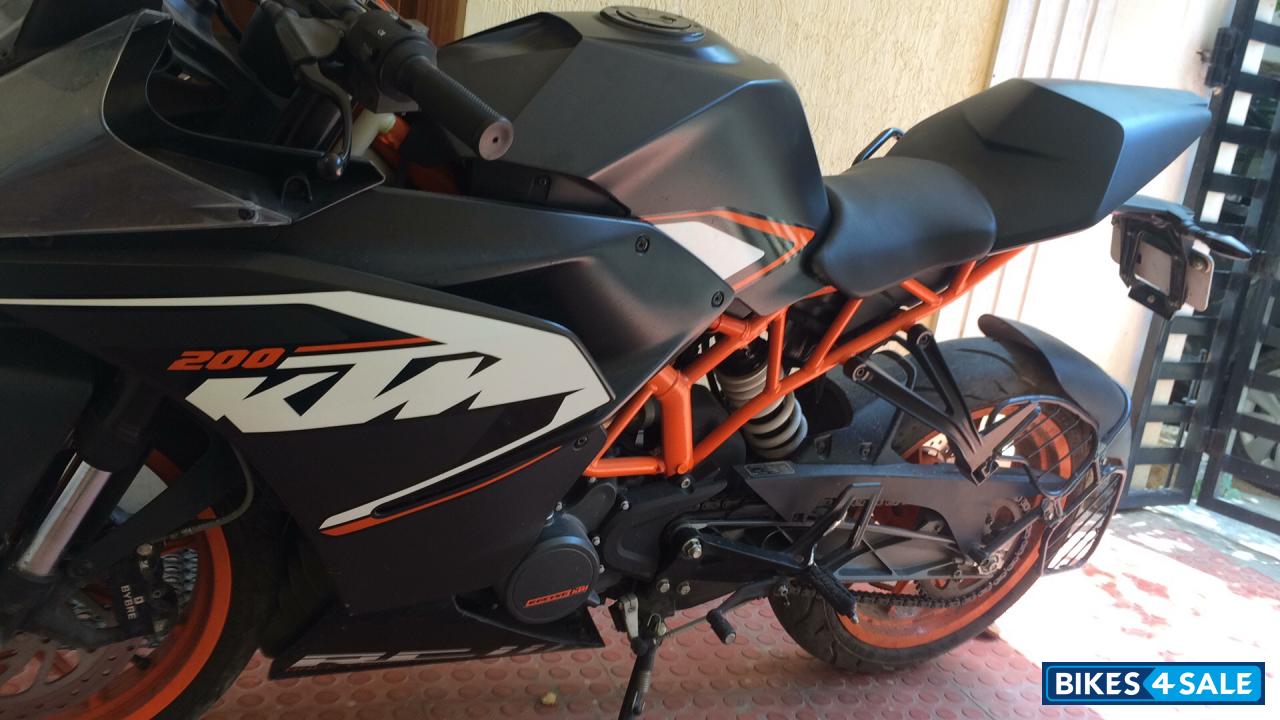 Black And Orange KTM RC 200