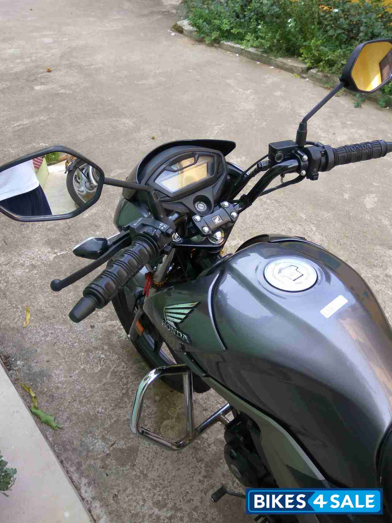 Grey Honda CB Unicorn 160