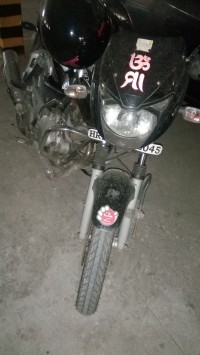 Black Bajaj Pulsar 150 DTSi