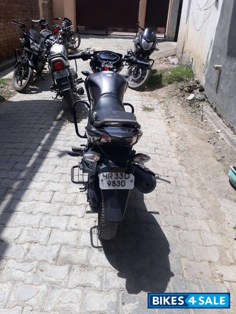 Grey Honda CB Unicorn 160